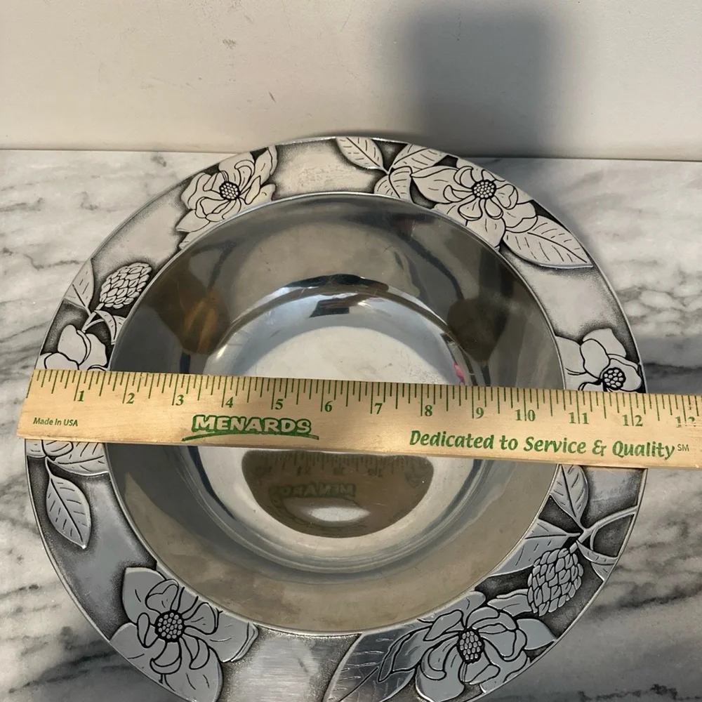 Wilton Armetale magnolia Silver Serving Bowl 12.5D